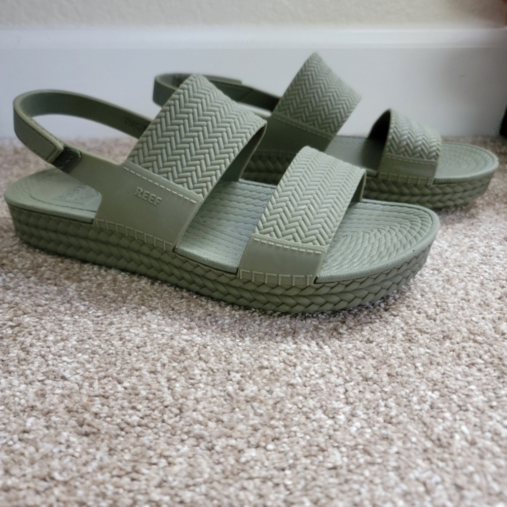Reef  Water Vista Women's Green Sandals